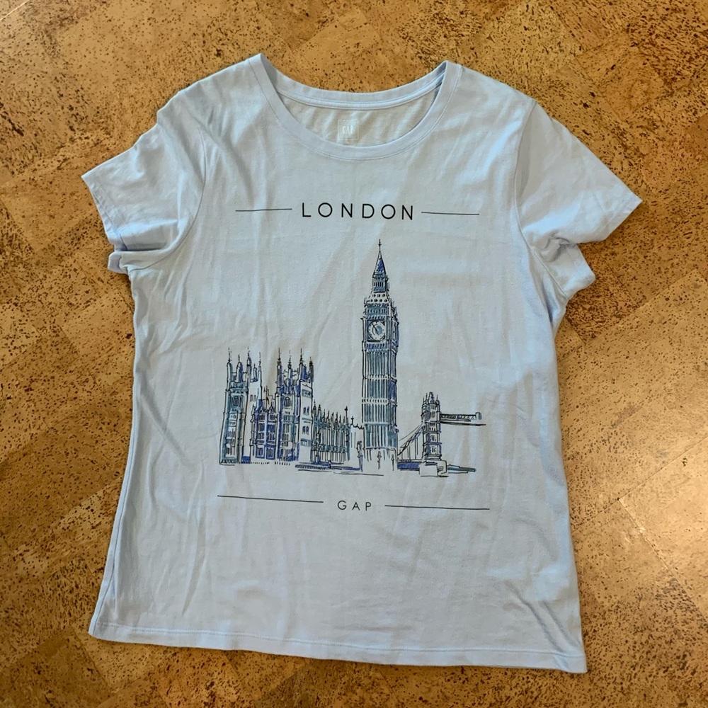 Great condition Gap T-shirt